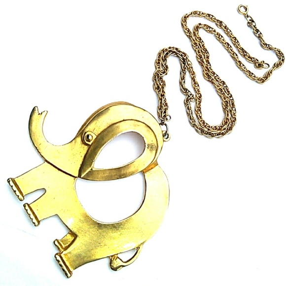 Vintage (c.'70s) Large Gold-Tone Elephant Necklace - Picture 8 of 8
